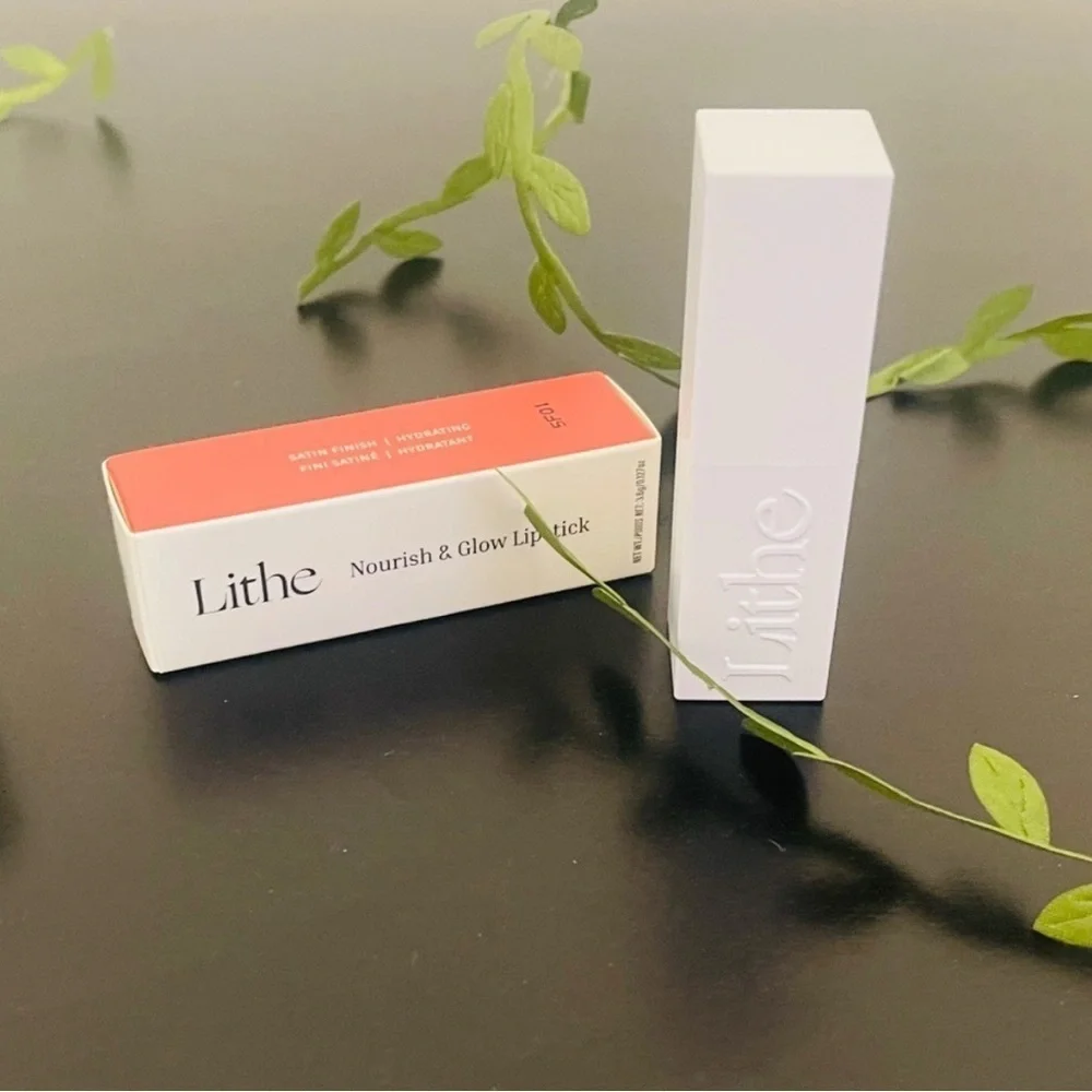Nourish & Glow Lipstick in Peony